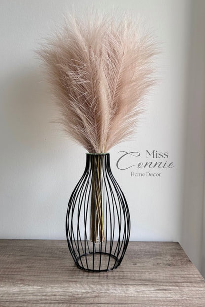 Silhouette Outline Vase